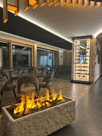 Imagen de los interiores del Dolomites Resort Formi&egrave;. Foto 15