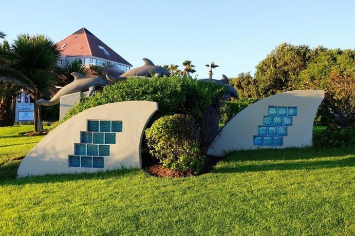 Imagen de los exteriores del Dolphin Beach. Foto 8