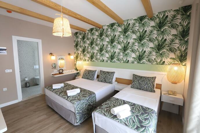 Imagen de la habitación del Dolphin Park Hotel. Foto 18