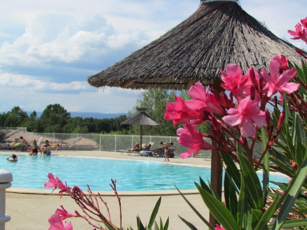 Imagen de la piscina del Domaine Des Garrigues. Foto 16