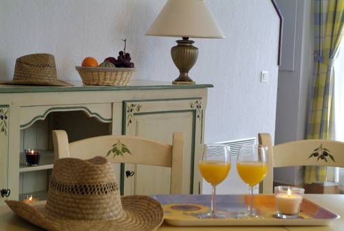 Imagen de la habitación del Domaine Du Clos Des Oliviers. Foto 9