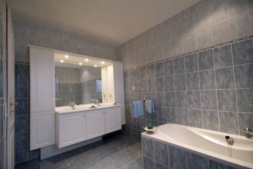Imagen de la habitación del Domaine Du Clos Des Oliviers. Foto 16