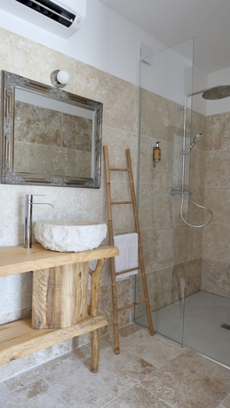 Imagen de la habitación del Domaine Machja. Foto 17