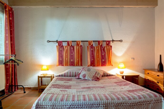 Imagen de la habitación del Domaine Mas Bazan. Foto 15