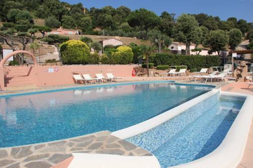 Imagen de la piscina del Domaine San Sebastiano. Foto 16