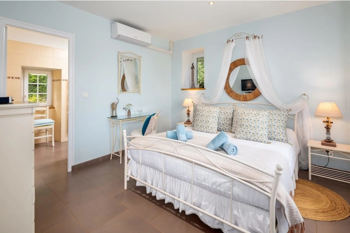 Imagen de la habitación del Domaine de Campagnac. Foto 9