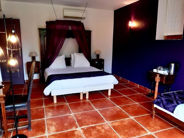 Imagen de la habitación del Domaine de Peyrolade. Foto 5