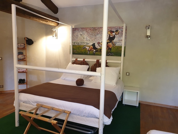 Imagen de la habitación del Domaine de Peyrolade. Foto 10