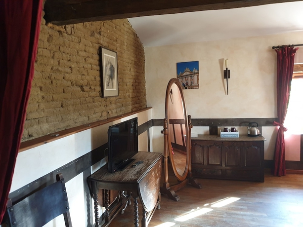 Imagen de la habitación del Domaine de Peyrolade. Foto 15