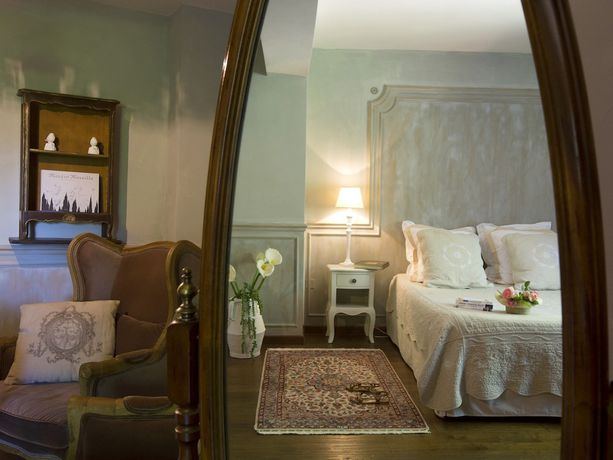 Imagen de la habitación del Domaine de Rhodes. Foto 3