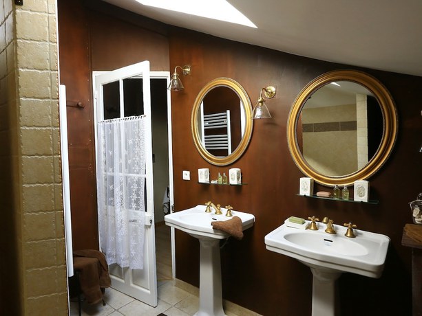 Imagen de la habitación del Domaine de Rhodes. Foto 14