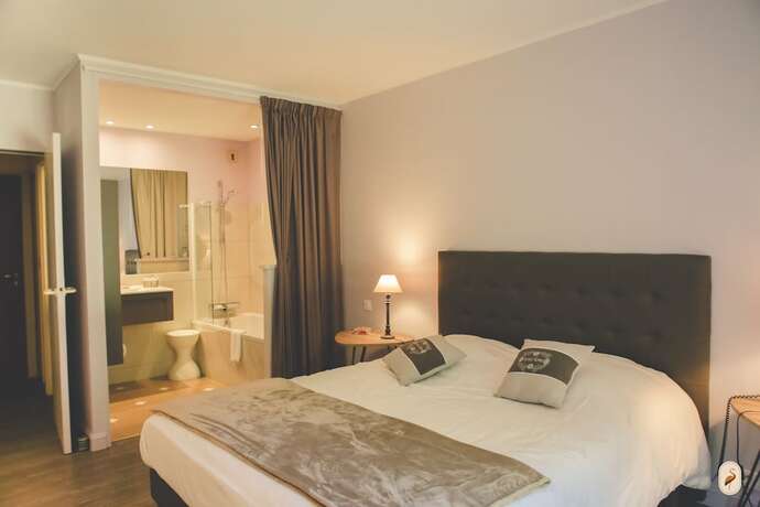 Imagen de la habitación del Domaine de l\'Echassier, The Originals Relais. Foto 11