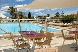 Imagen del bar/restaurante del Domaine de la Dragonniere. Foto 3