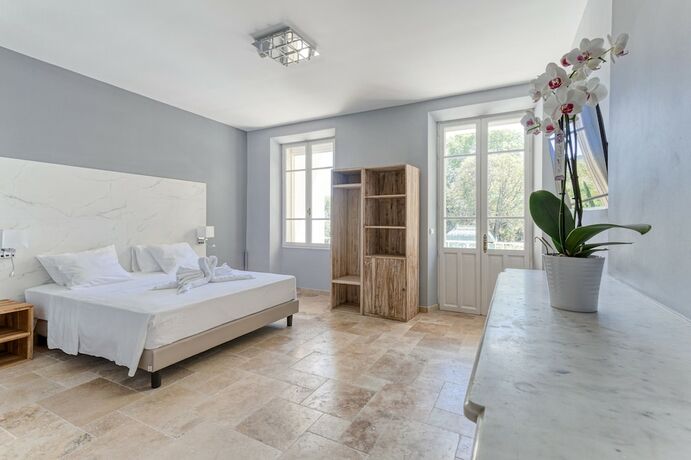 Imagen de la habitación del Domaine de la Nerthe. Foto 19