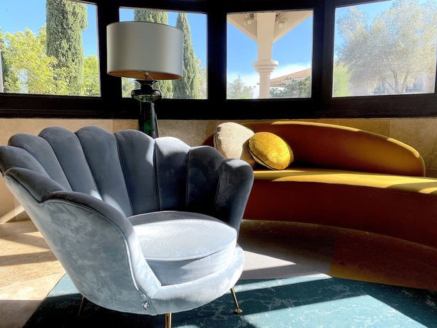 Imagen de los interiores del Domaine de la Reynaude. Foto 17