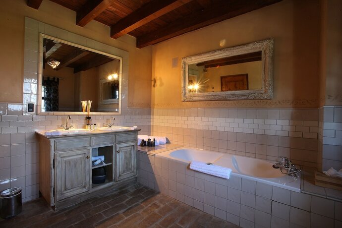 Imagen de la habitación del Domaine des Saints Pères. Foto 13