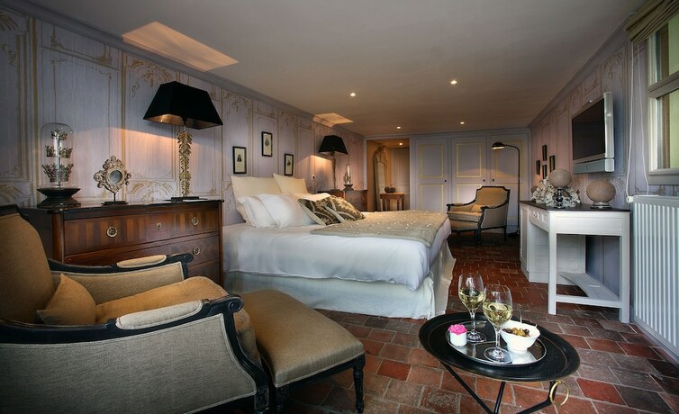 Imagen de la habitación del Domaine des Saints Pères. Foto 15