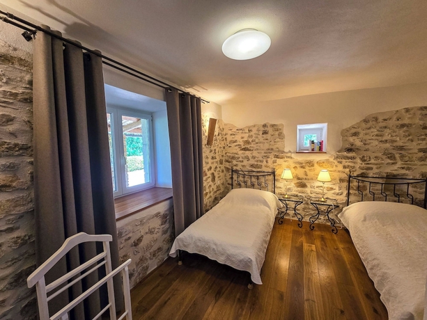 Imagen de la habitación del Domaine du Frigoulet. Foto 12