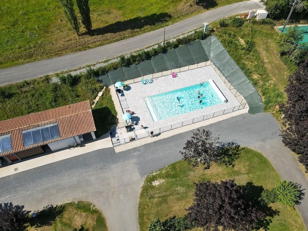 Imagen de la piscina del Domaine du Lambon by Olydea. Foto 19