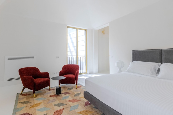 Imagen de la habitación del Dome Hotel. Foto 10