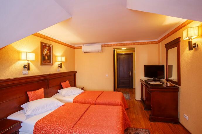 Imagen general del Domeniul Dracula Daneș. Foto 79