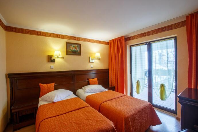 Imagen general del Domeniul Dracula Daneș. Foto 97