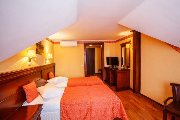 Imagen general del Domeniul Dracula Daneș. Foto 103