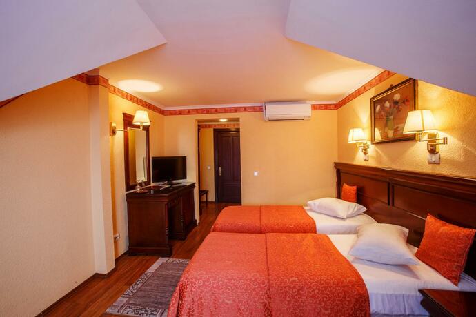 Imagen general del Domeniul Dracula Daneș. Foto 108