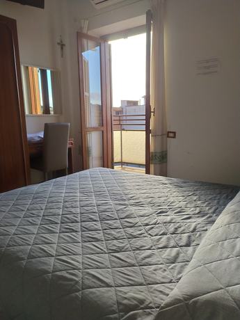 Imagen de la habitación del Domus Getsemani. Foto 8