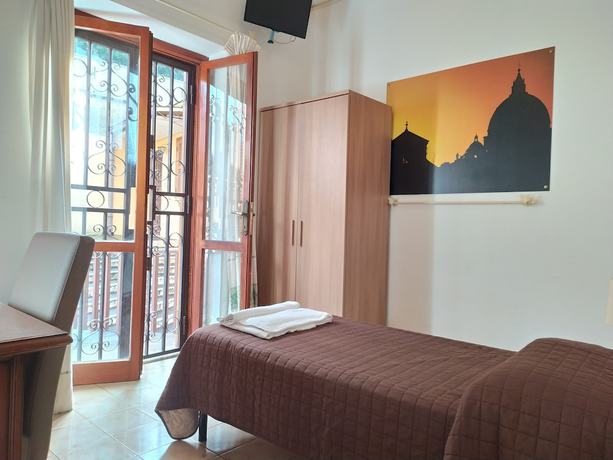 Imagen de la habitación del Domus Getsemani. Foto 11