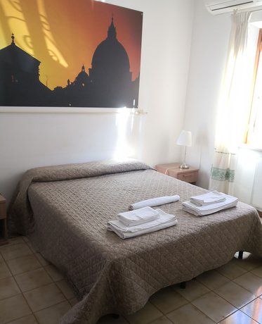 Imagen de la habitación del Domus Getsemani. Foto 12