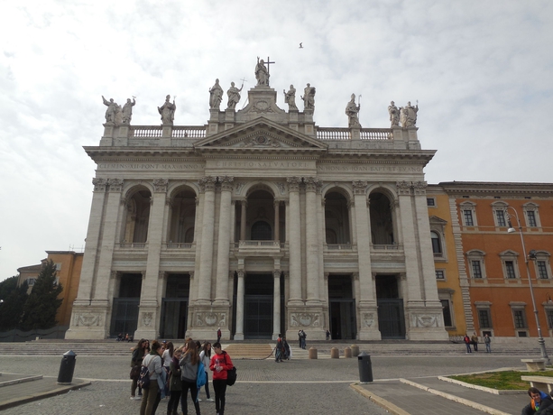 Imagen de los exteriores del Domus Laurae. Foto 14