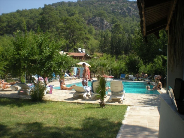 Imagen de la piscina del Don Kisot Pansiyon. Foto 13
