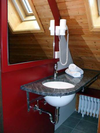 Imagen de la habitación del Don-bosco-haus. Foto 6