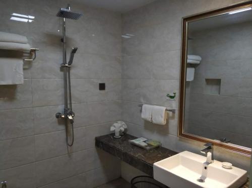 Imagen de la habitación del Donghu Mingzhu Hotel. Foto 5