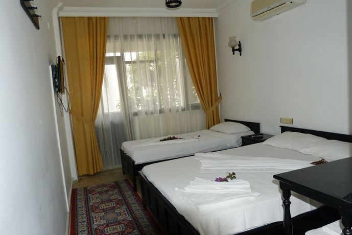 Imagen de la habitación del Donmez Hotel. Foto 8