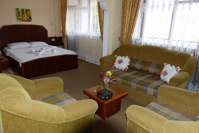 Imagen de la habitación del Donmez Hotel. Foto 9