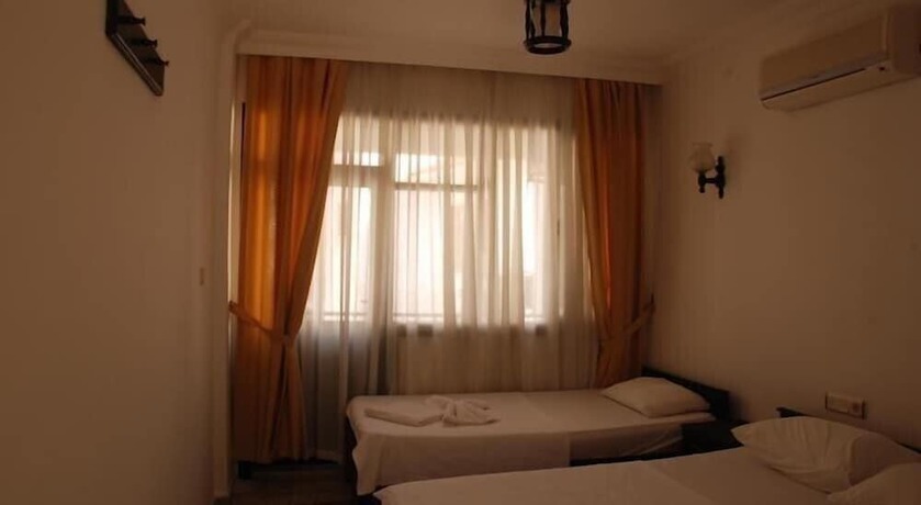 Imagen de la habitación del Donmez Hotel. Foto 11