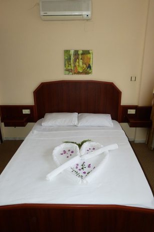 Imagen de la habitación del Donmez Hotel. Foto 14