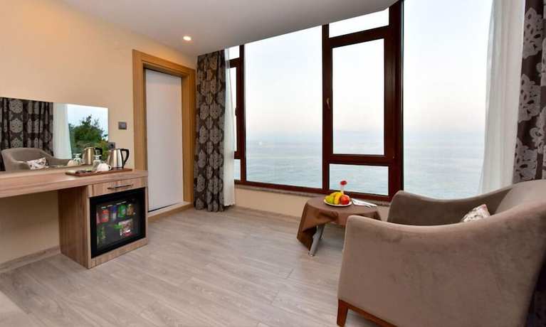 Imagen de la habitación del Dora Hotel. Foto 15