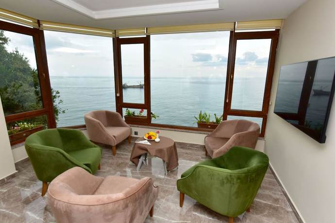 Imagen de los interiores del Dora Hotel. Foto 20
