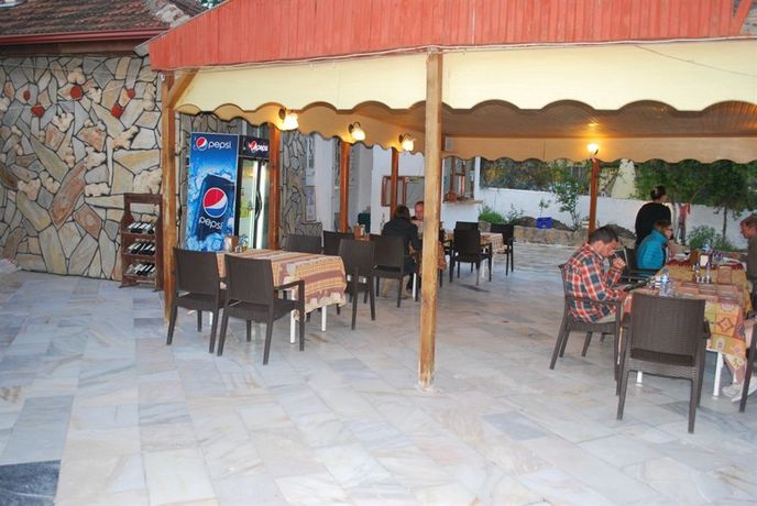 Imagen del bar/restaurante del Dort Mevsim Hotel. Foto 2