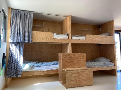 Imagen de la habitación del Dortoir de charme 12 lits 600m plage. Foto 11