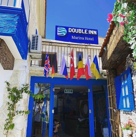 Imagen de los interiores del Double Inn Marina Hotel. Foto 6