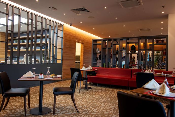 Imagen del bar/restaurante del Doubletree By Hilton Ankara Incek. Foto 3