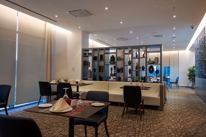 Imagen del bar/restaurante del Doubletree By Hilton Ankara Incek. Foto 5
