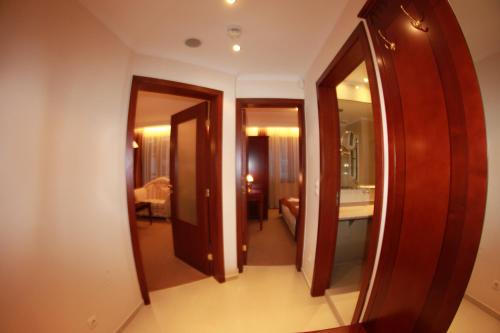 Imagen de la habitación del Downtown Bansko Resort. Foto 12