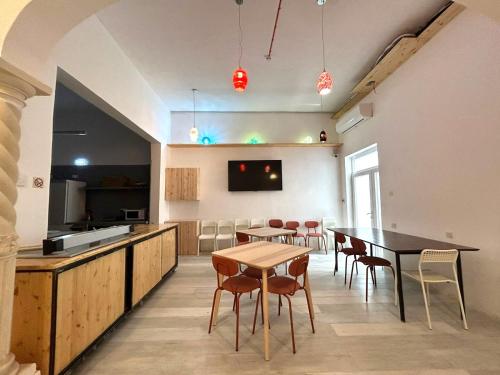 Imagen general del Dragon\'s Den Hostel. Foto 11