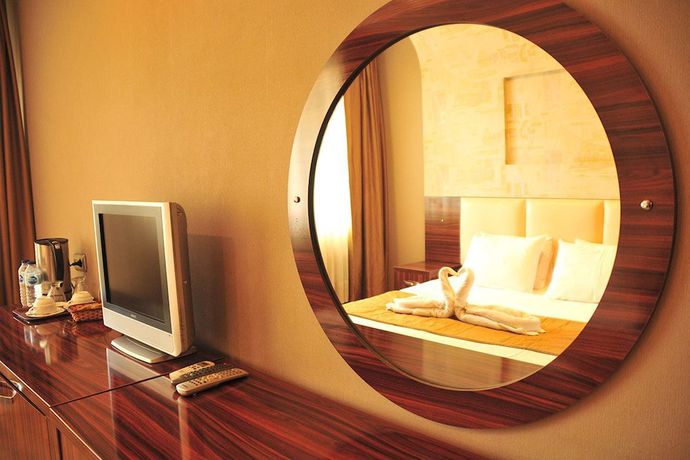 Imagen de la habitación del Dragos Resort Hotel Spa Restaurant. Foto 10