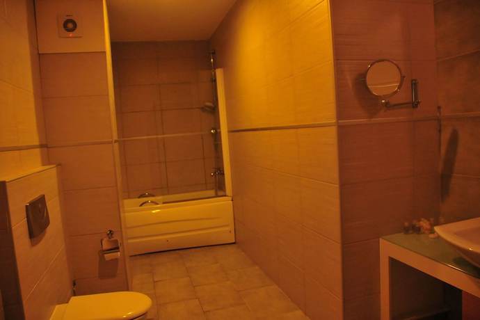 Imagen de la habitación del Dragos Resort Hotel Spa Restaurant. Foto 14